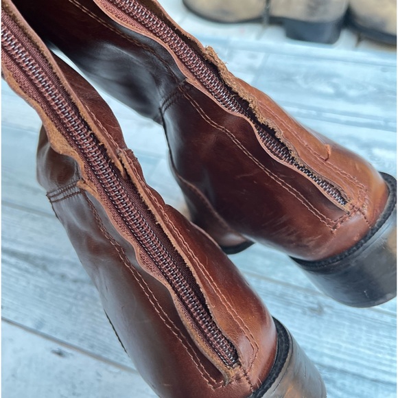 VANELI 8.5 BROWN ITALIAN LEATHER RIDING BOOTS STRETCHY KNEE SHORT BLOCK HEEL - Picture 10 of 16